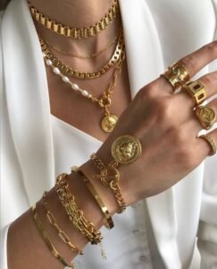 muchos accesorios