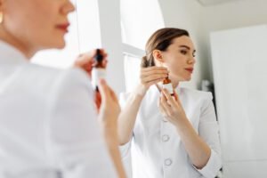 Top 5 Sérums Dermatólogos para Piel Radiante 2026